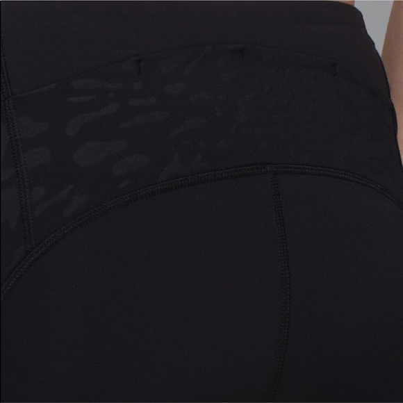 lululemon athletica cropped leggings with pockets - Picture 5 of 8